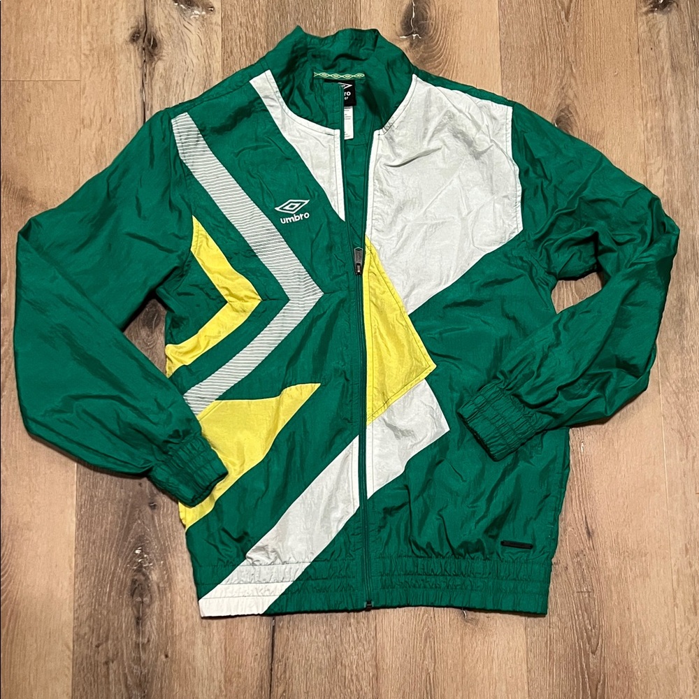 Umbro Premier Windbreaker Green and White Jacket with Yellow Accents Medium